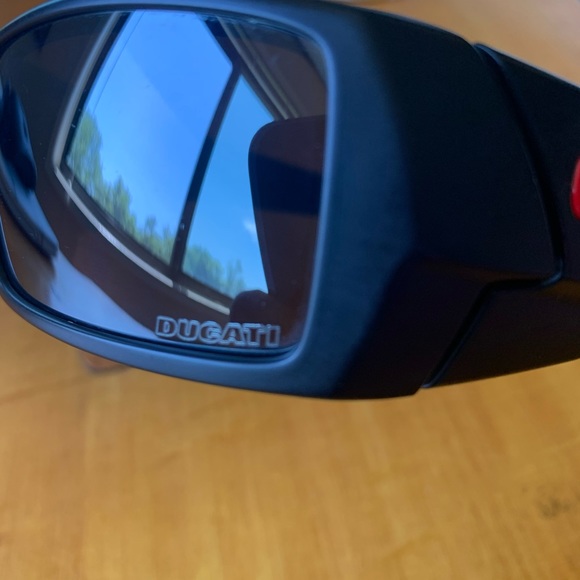 Oakley Gascan Ducati Edition - Picture 9 of 10